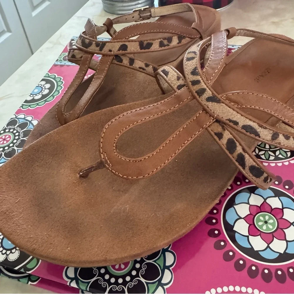 Isaac Mizrahi Cognac & Leopard Thong Sandals! ECU - Picture 2 of 9